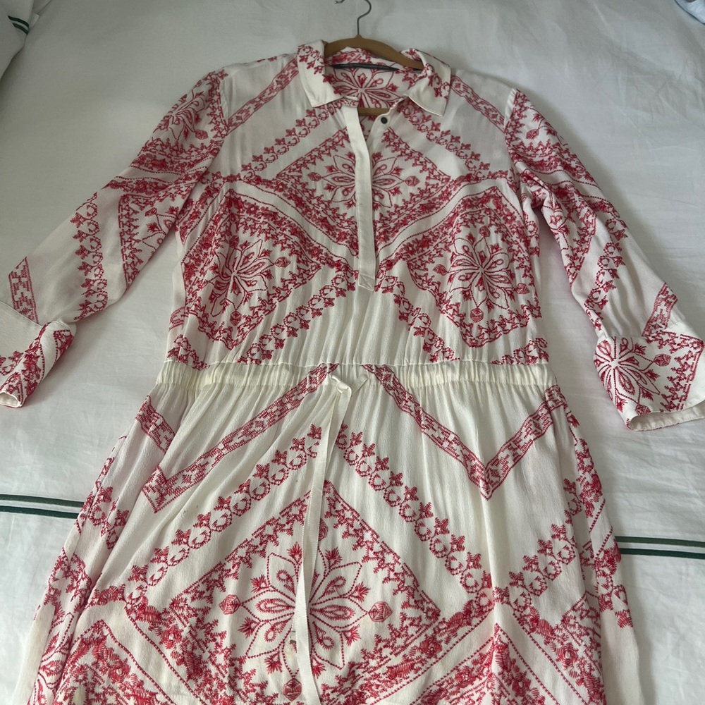Twelfth Street by Cynthia Vincent White Dress with Red Tile Print